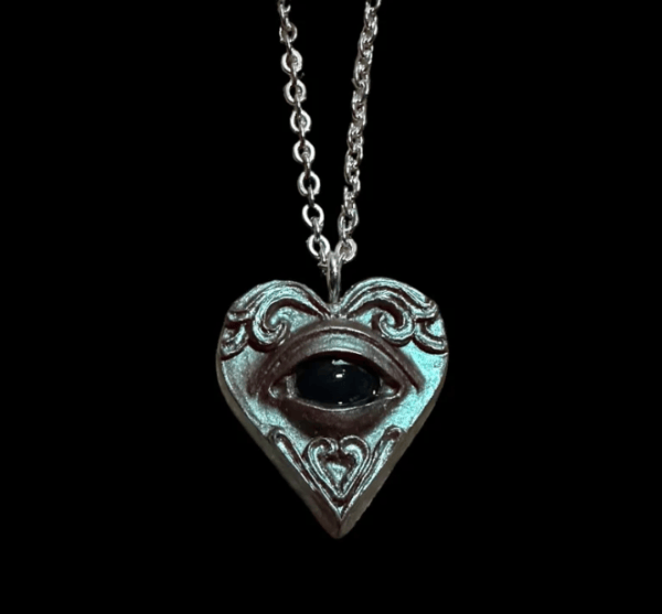 Resin Heart Eye Necklace Retro